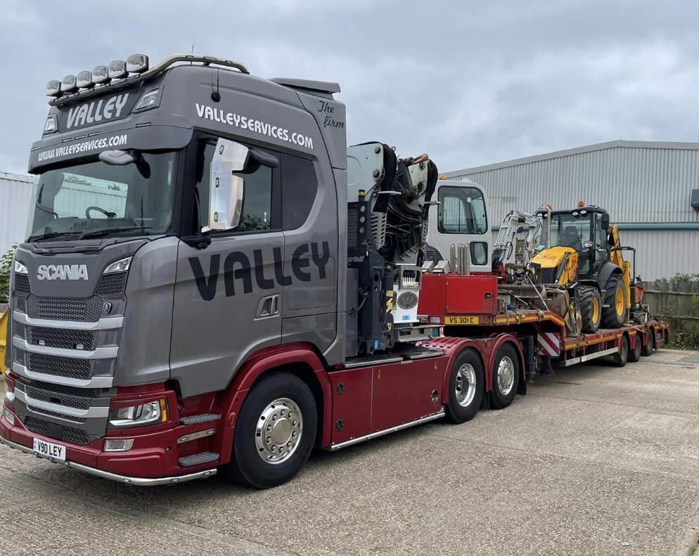 Warehousing & specialist trailers